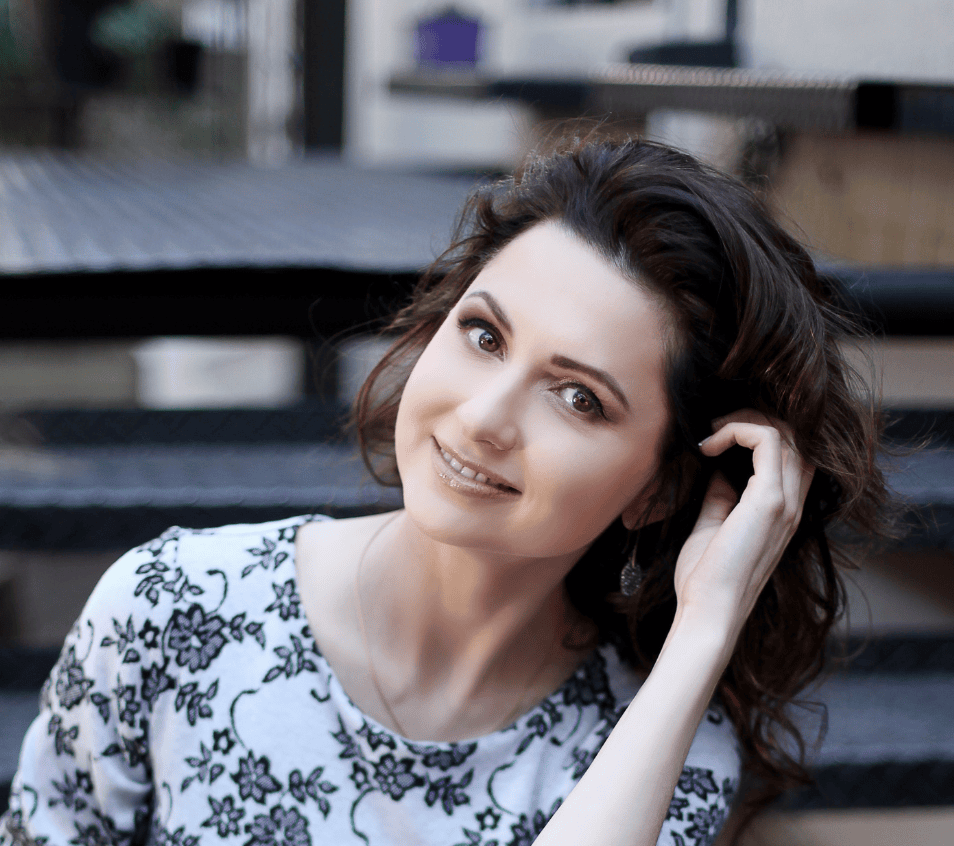 Alisa Balayan - Executive Director at Nomad Gallery
